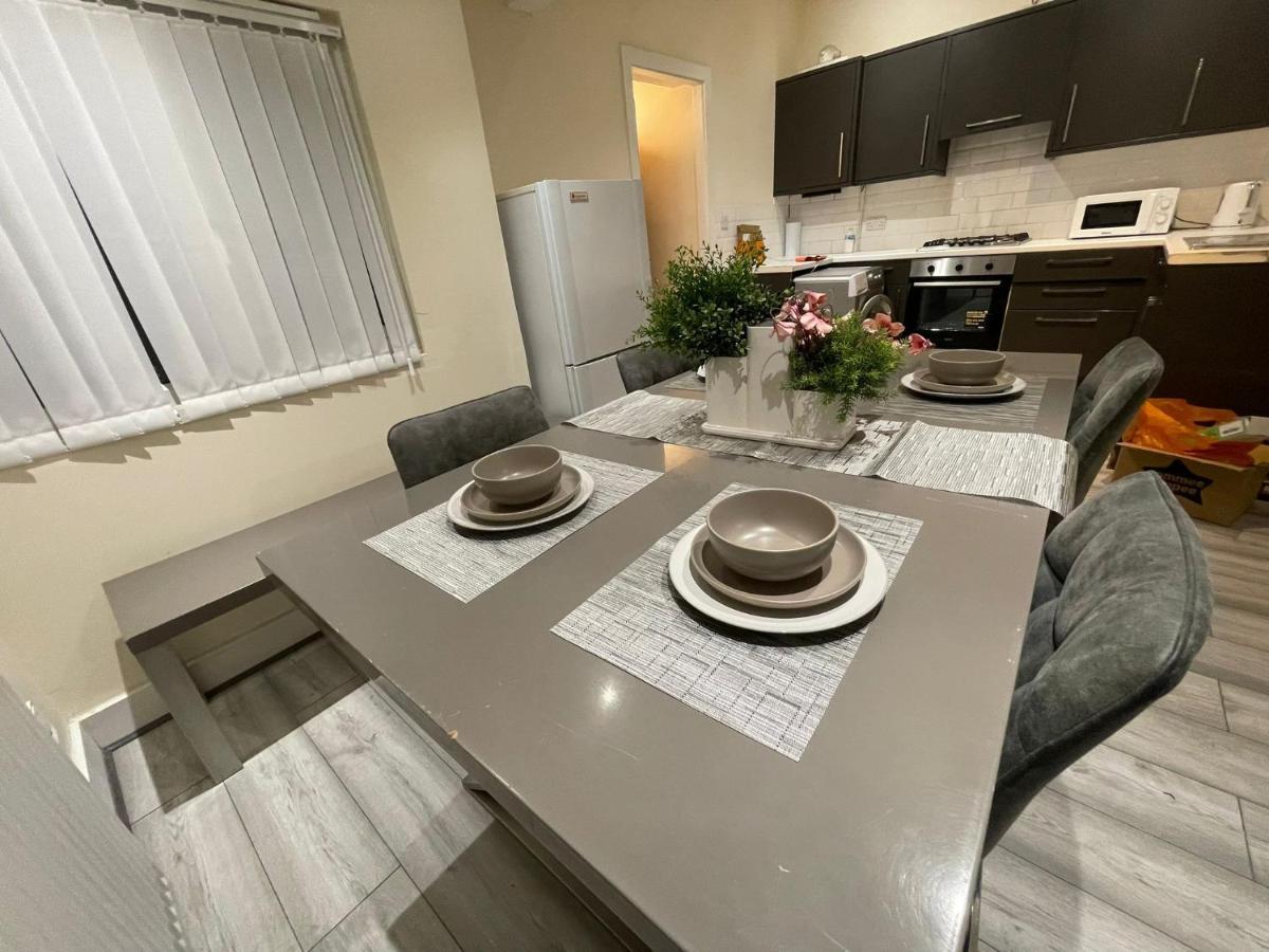 Big 3 Bedroom London House With 2 Bathroom Plumstead  Exterior foto